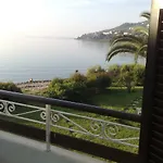 Lefkada Beachfront ニキアナ