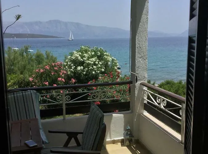 Semesterbostad Lefkada Beachfront Nikiana