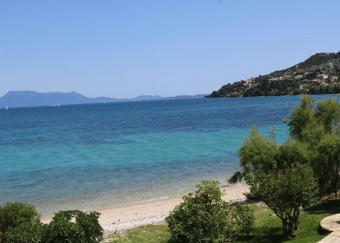 Lefkada Beachfront Semesterbostad Nikiana